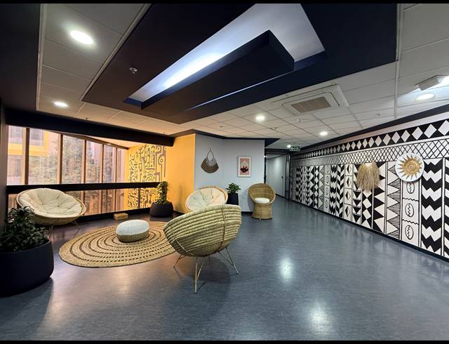 108M² OFFICE TO LET IN PARKTOWN